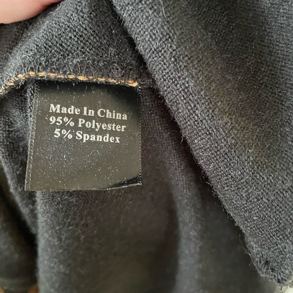 Boutique Button Down Top - Picture 6 of 8